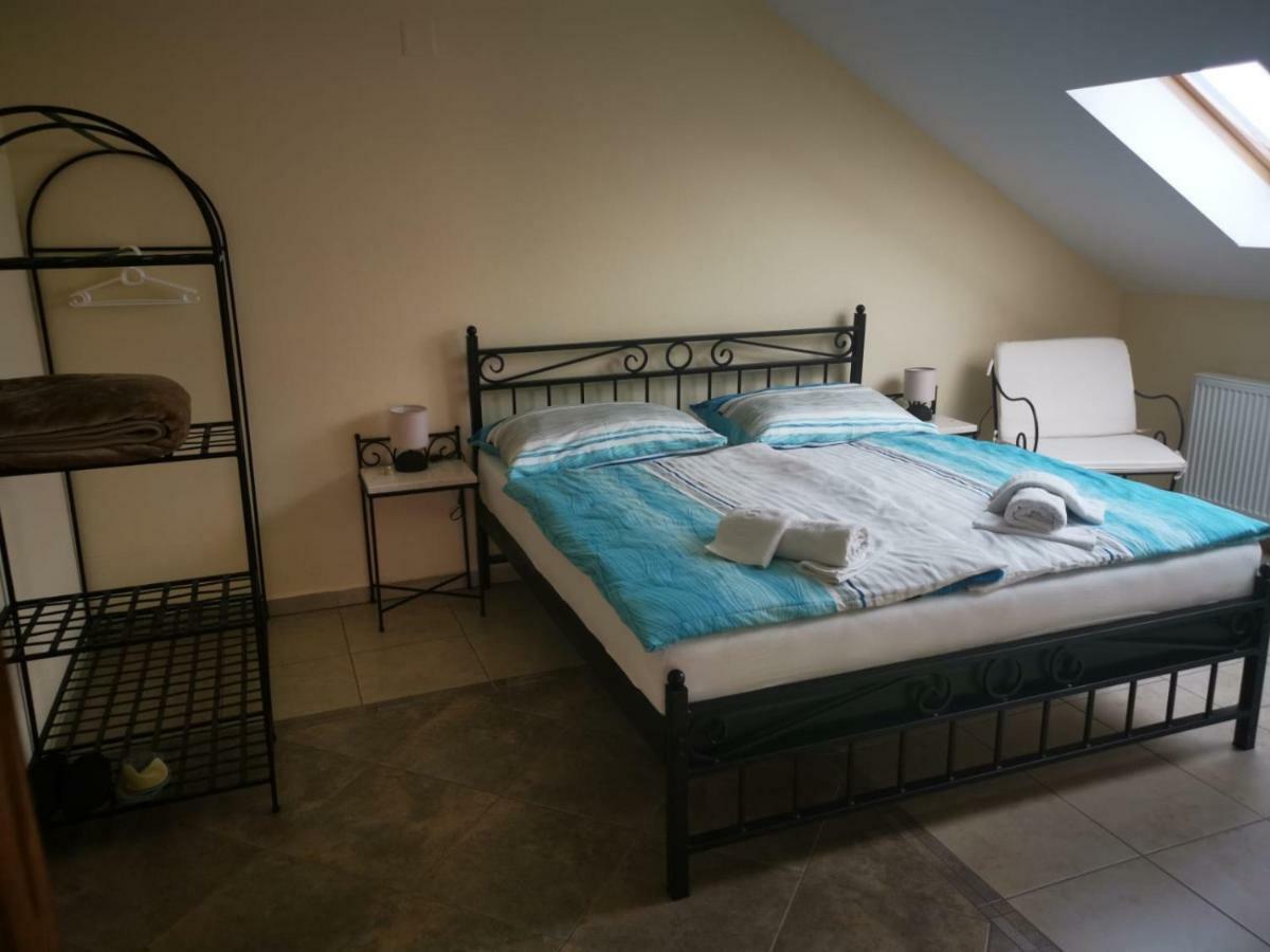 Ulica Ante Starcevica 113 Appartement Okucani Buitenkant foto